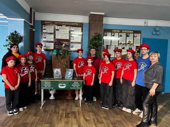 Торжественная линейка, посвященная открытию месячника оборонно-массового, патриотического воспитания