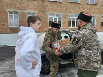 Наши учащиеся отправили первую партию гуманитарной помощи и писем участникам СВО к 23 февраля и получили обратную связь 